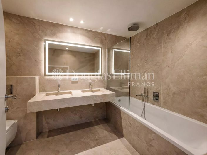 Image No.18-4 Bed House for sale