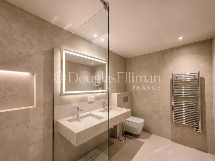 Image No.19-4 Bed House for sale