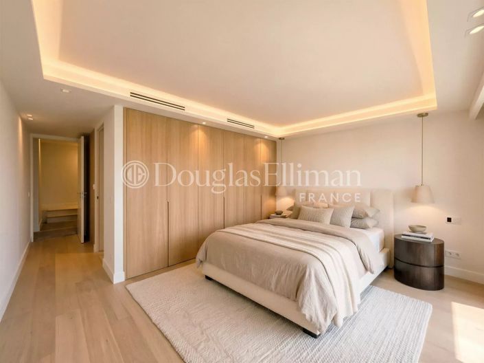 Image No.21-4 Bed House for sale