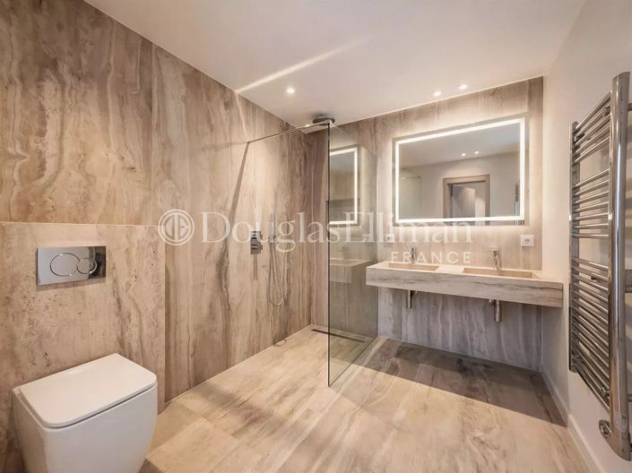 Image No.22-4 Bed House for sale