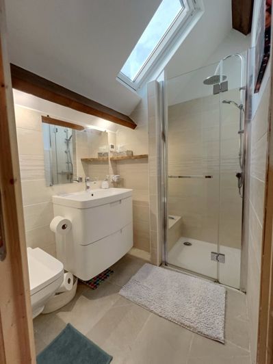 Image No.15-3 Bed House for sale