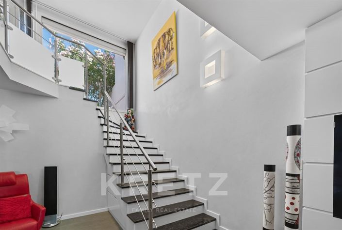 Image No.15-3 Bed House for sale
