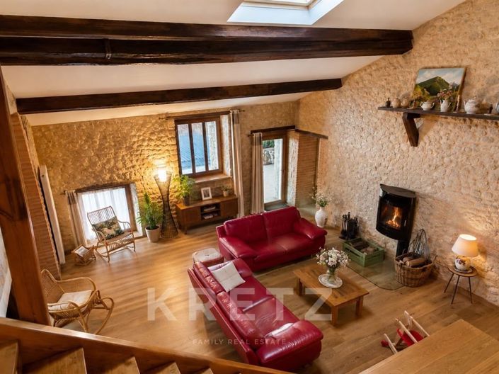 Image No.10-10 Bed House for sale