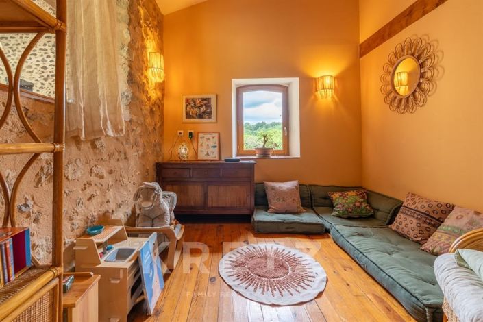 Image No.11-10 Bed House for sale