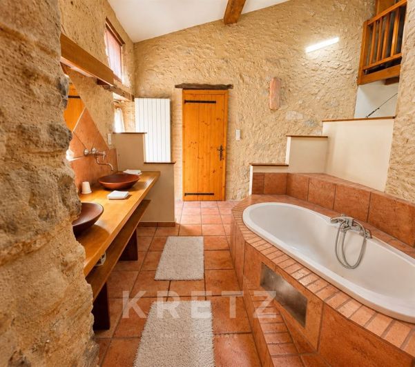 Image No.15-10 Bed House for sale