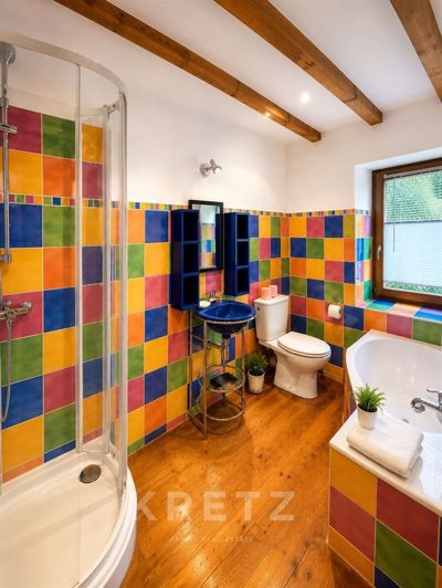 Image No.17-10 Bed House for sale