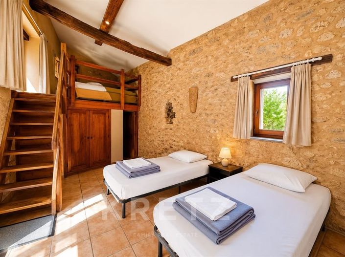 Image No.19-10 Bed House for sale