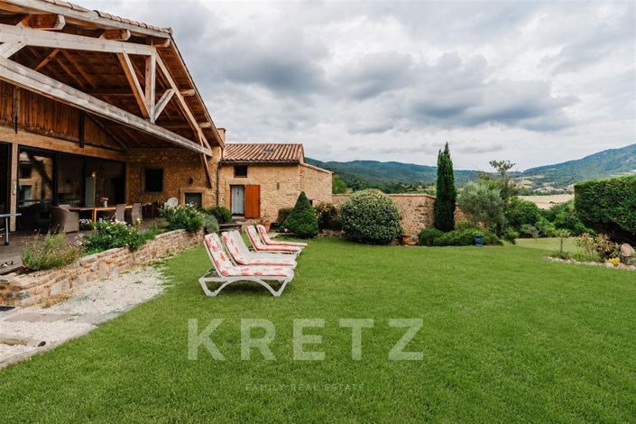 Image No.3-10 Bed House for sale