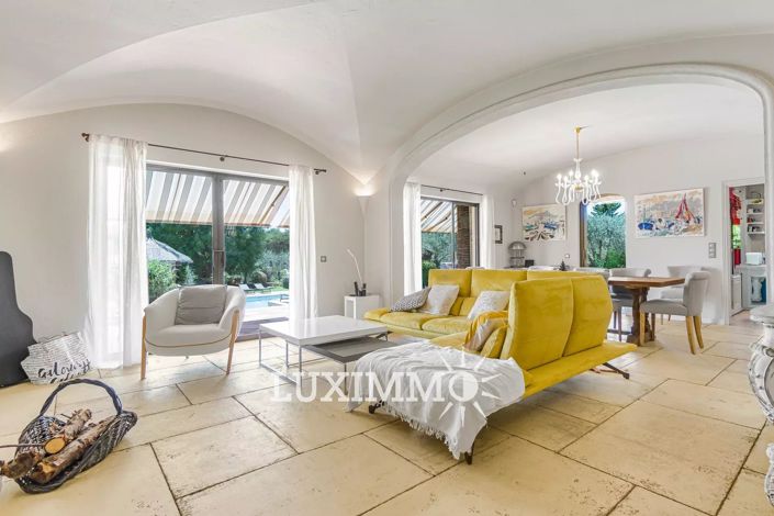 Image No.3-6 Bed House for sale