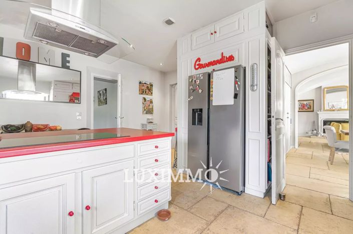 Image No.7-6 Bed House for sale