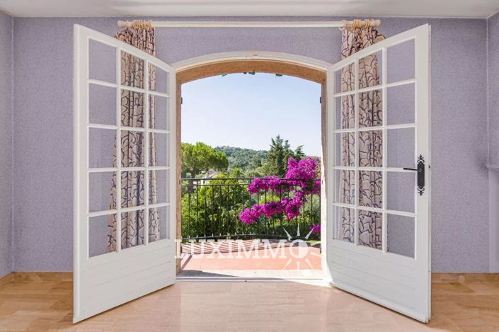 Image No.7-4 Bed House for sale