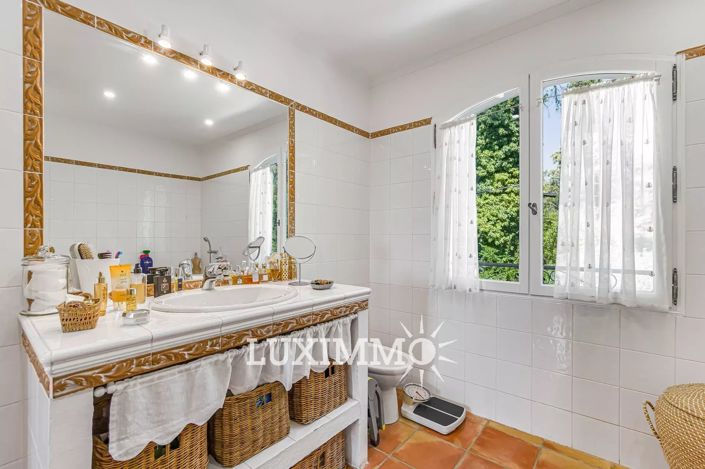 Image No.13-5 Bed House for sale