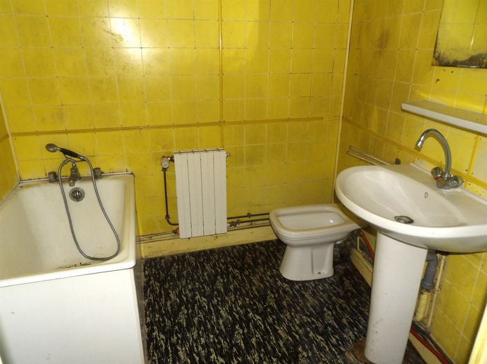 Image No.15-4 Bed House for sale