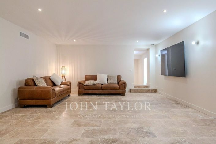 Image No.23-6 Bed House for sale