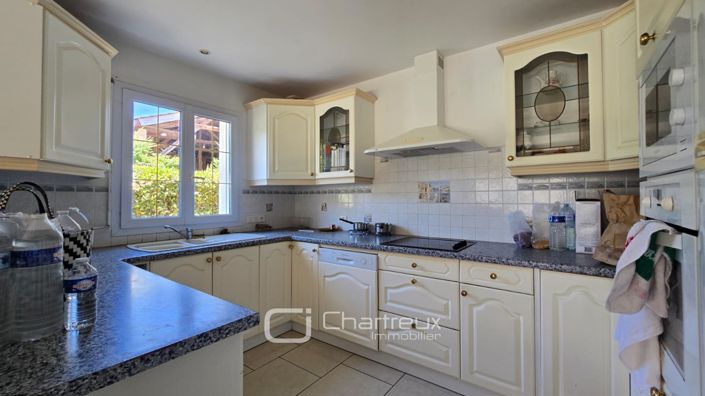 Image No.8-3 Bed House for sale