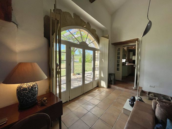 Image No.11-6 Bed House for sale