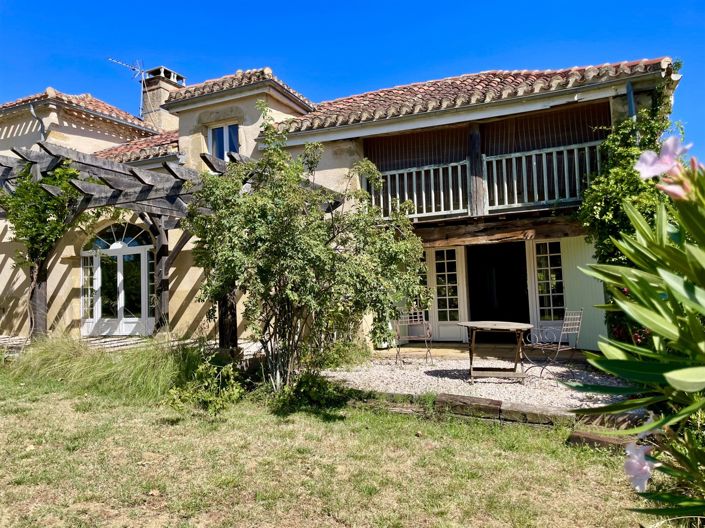 Image No.24-6 Bed House for sale