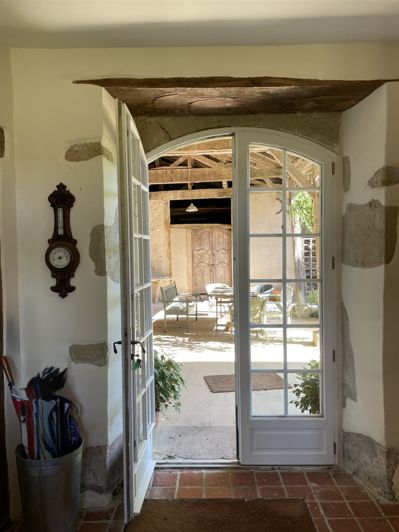 Image No.5-6 Bed House for sale