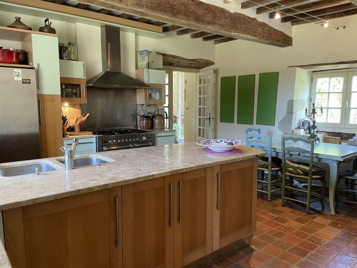 Image No.9-6 Bed House for sale