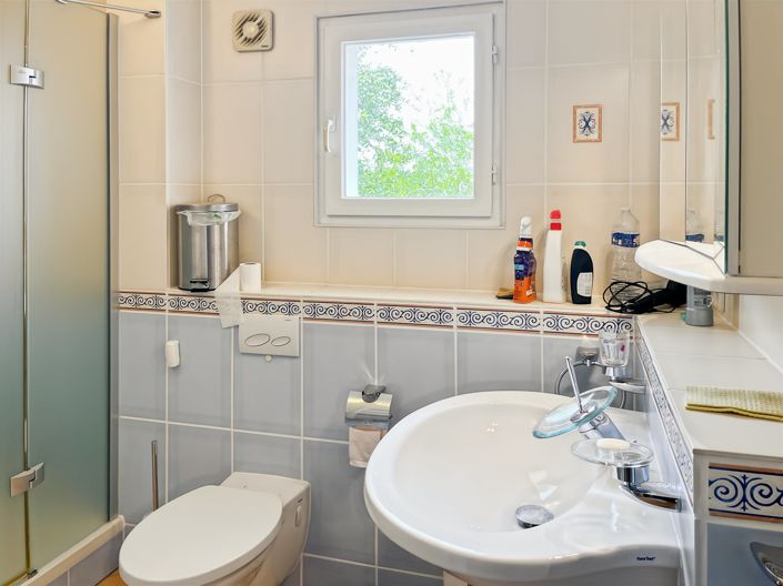 Image No.20-6 Bed House for sale