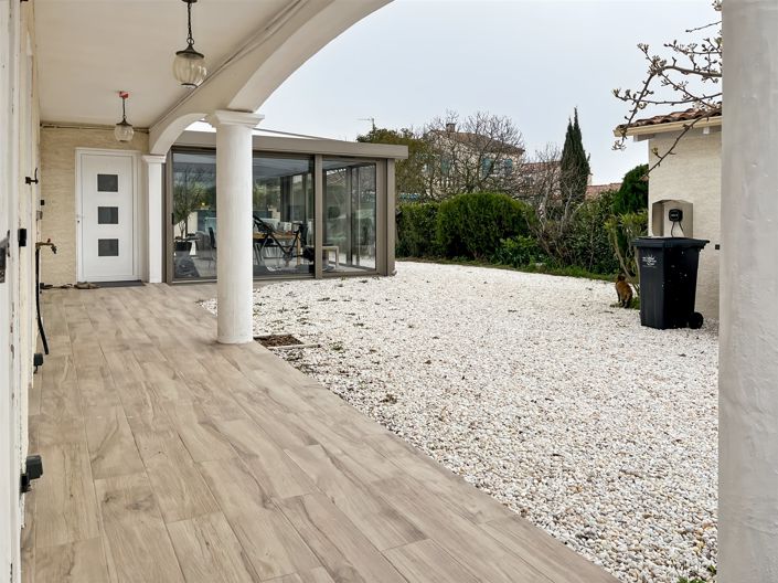 Image No.23-6 Bed House for sale