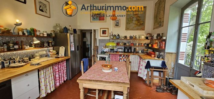 Image No.4-6 Bed House for sale