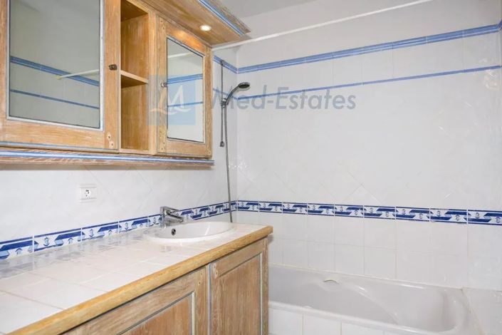 Image No.15-4 Bed Apartment for sale