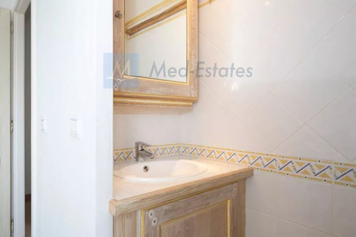 Image No.17-4 Bed Apartment for sale