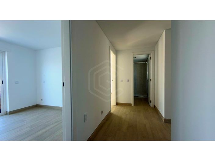 Image No.24-4 Bed Apartment for sale