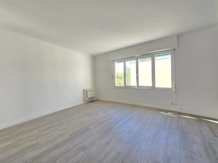Image No.5-Apartment for sale