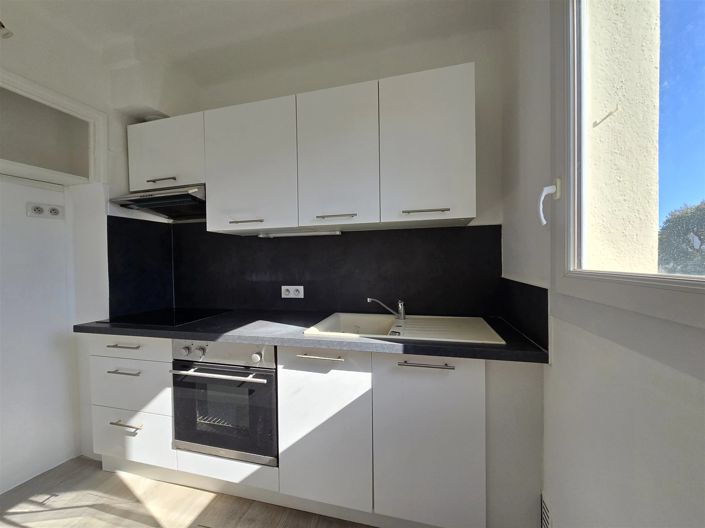 Image No.6-Apartment for sale