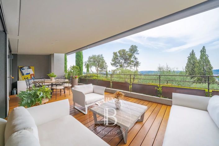 Image No.11-3 Bed Apartment for sale