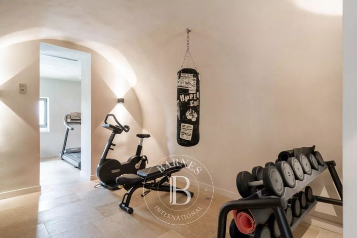 Image No.19-3 Bed Apartment for sale