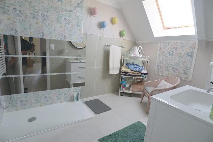 Image No.13-3 Bed House for sale