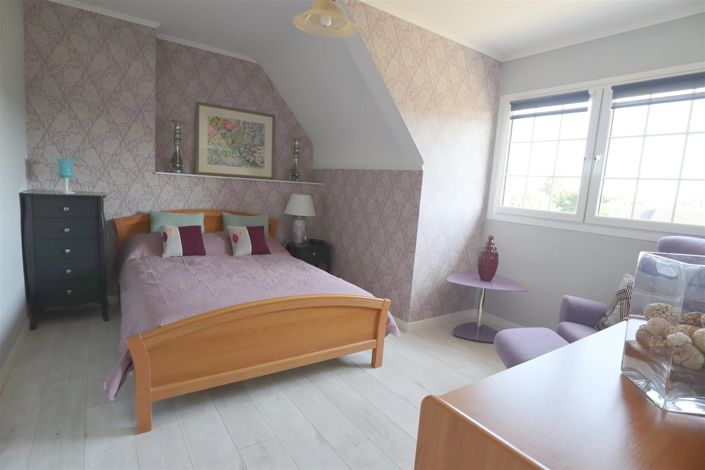 Image No.9-3 Bed House for sale