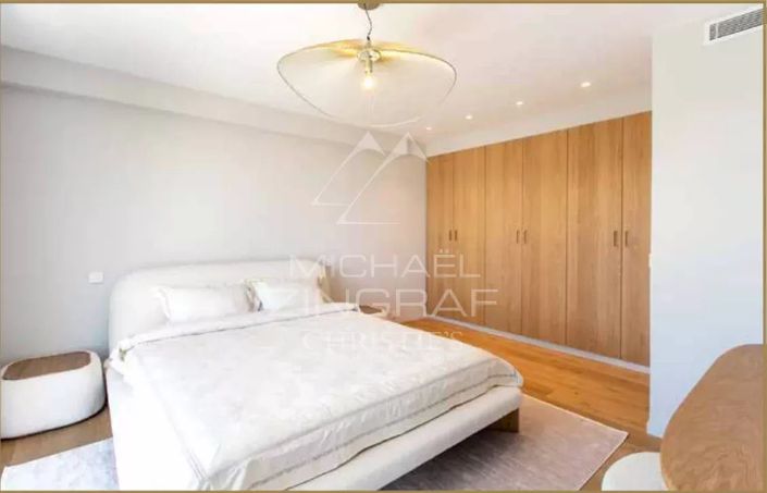 Image No.21-6 Bed House for sale