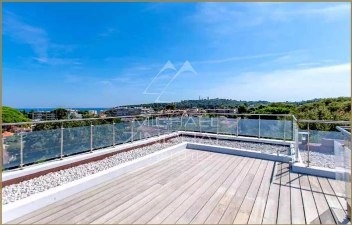 Image No.24-6 Bed House for sale