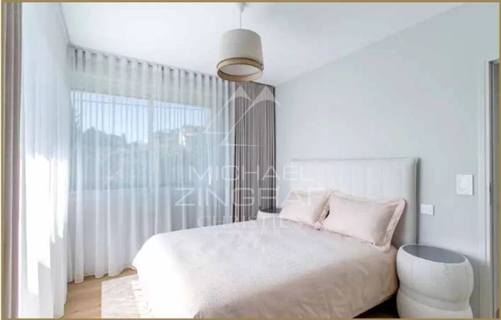 Image No.25-6 Bed House for sale