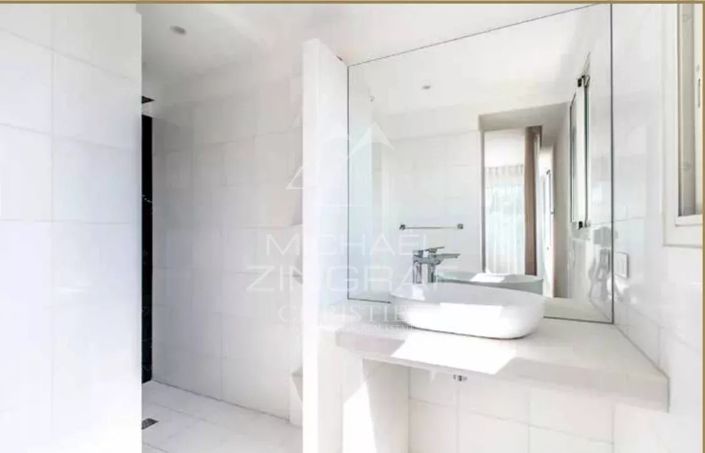 Image No.27-6 Bed House for sale