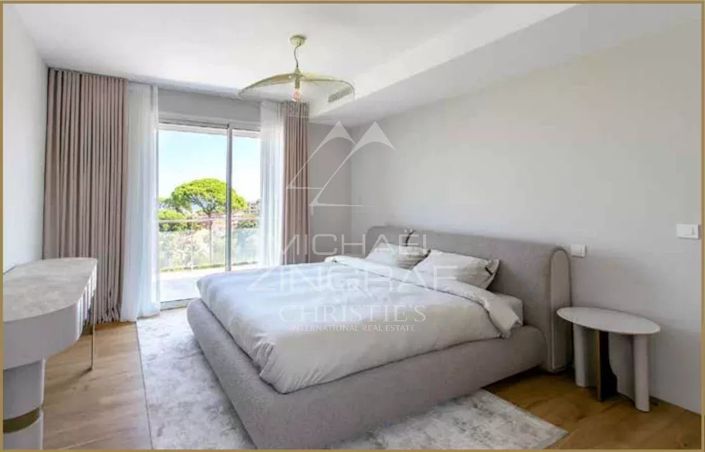 Image No.33-6 Bed House for sale