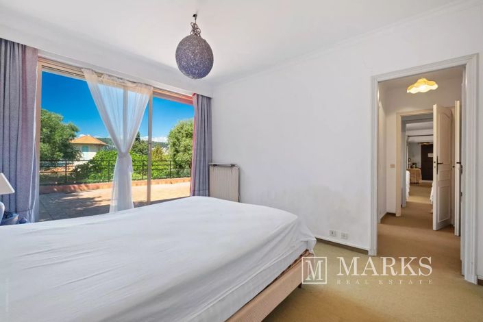 Image No.8-3 Bed Apartment for sale