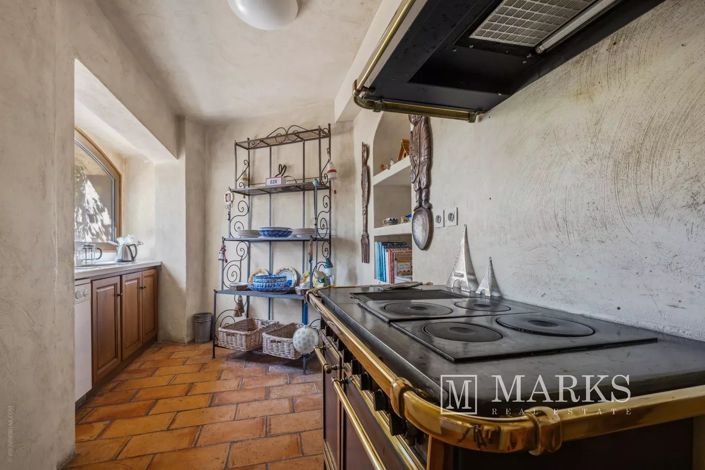 Image No.13-7 Bed House for sale