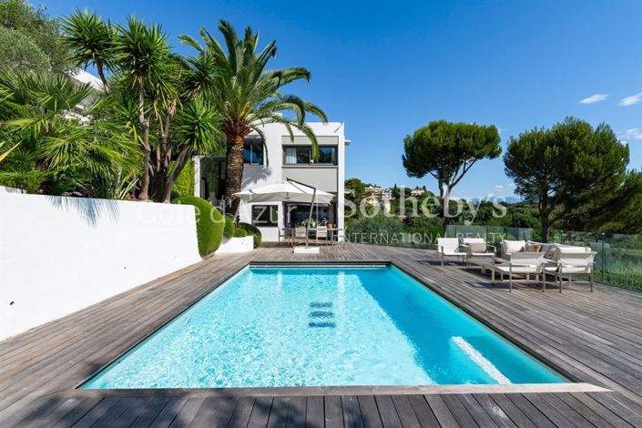 Image No.2-4 Bed House for sale