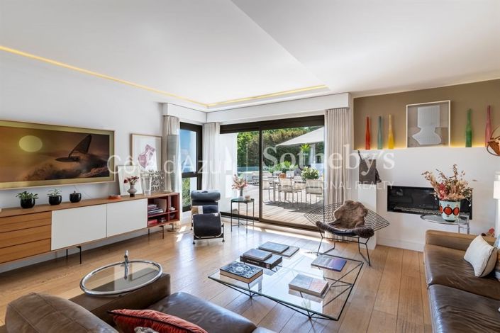 Image No.5-4 Bed House for sale