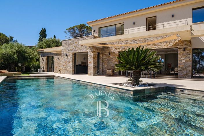 Image No.2-5 Bed House for sale