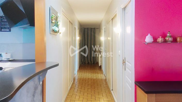 Image No.2-4 Bed House for sale