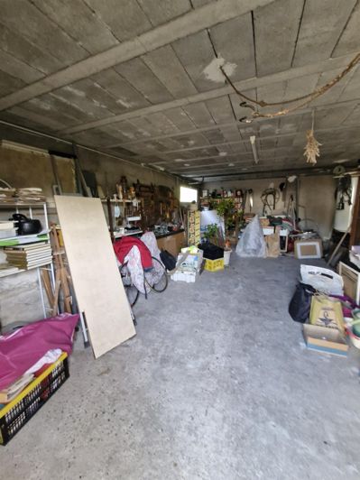 Image No.11-3 Bed House for sale