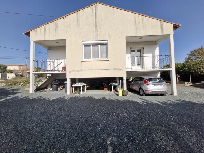 Image No.9-3 Bed House for sale