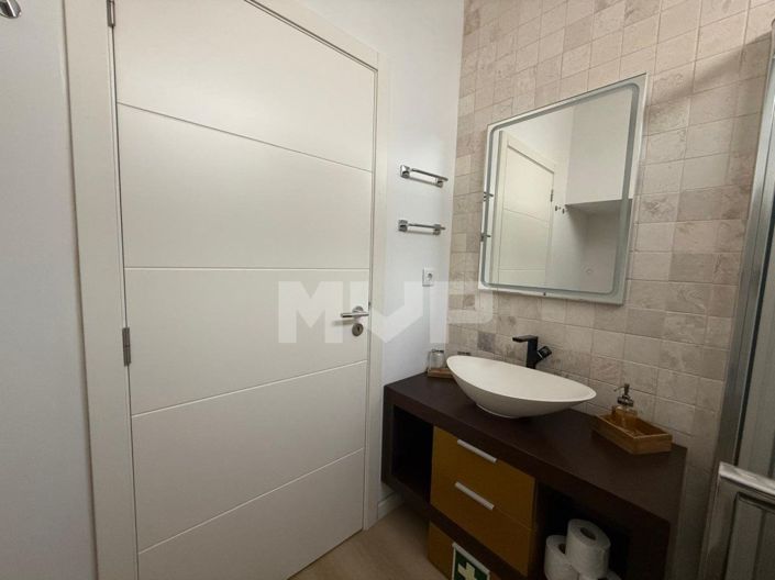 Image No.7-3 Bed House for sale