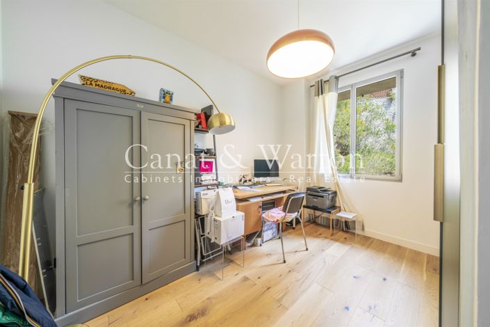 Image No.22-5 Bed House for sale